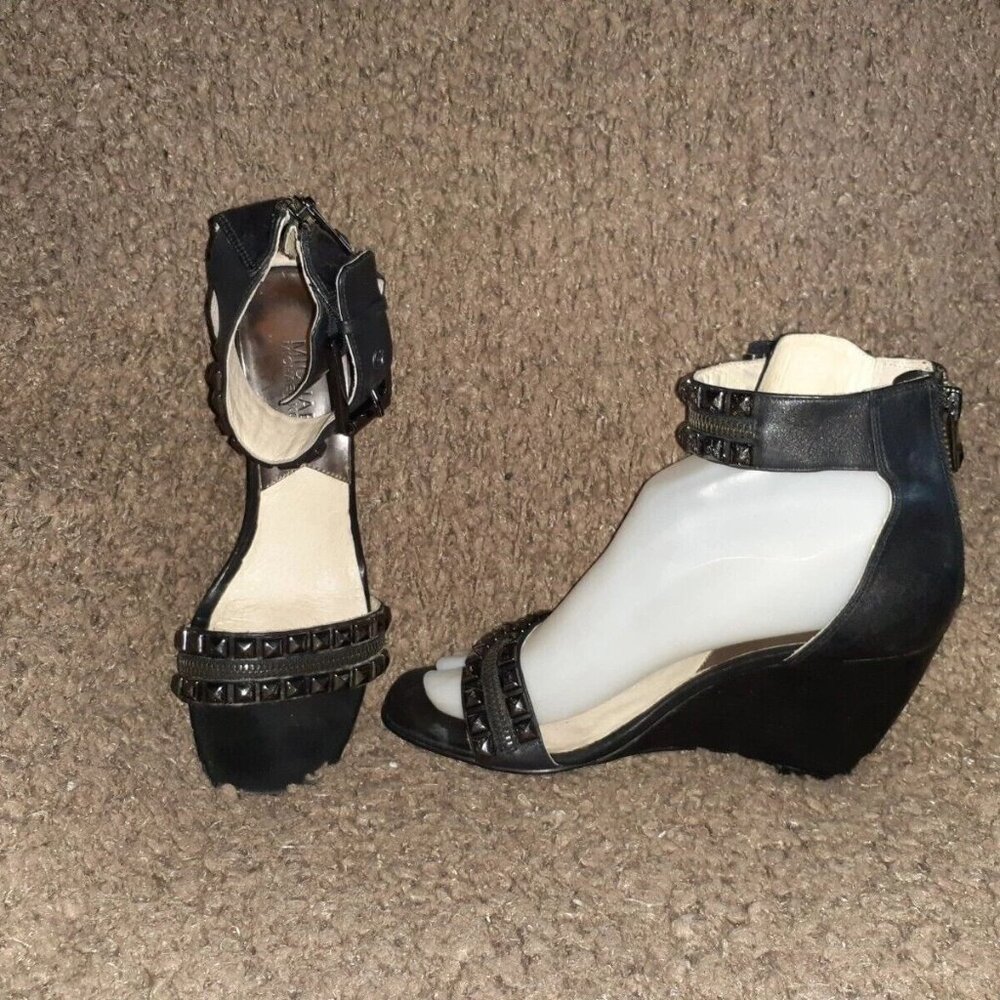 MICHAEL KORS-Gunmetal Studded Ankle Wrap-Back Zip-Black Leather-Sz 7-Excellent